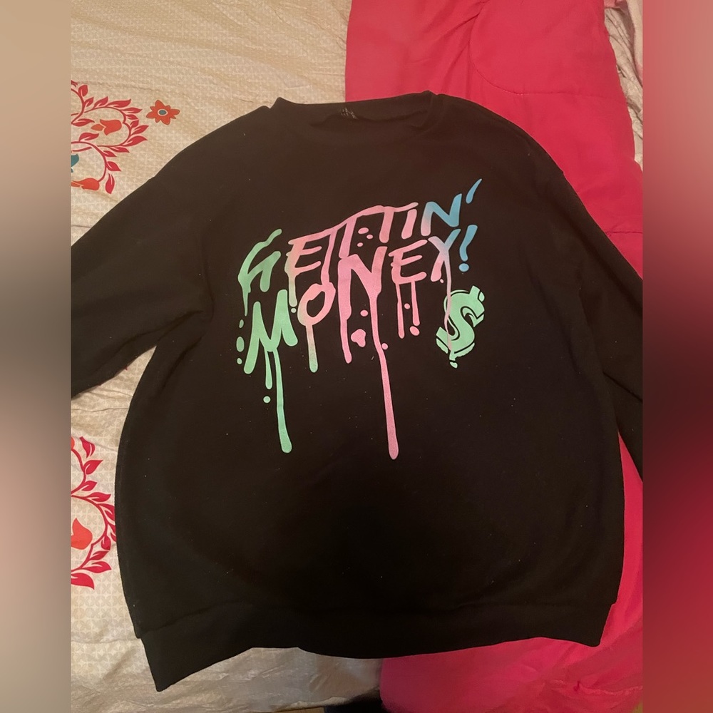 Sweatshirt